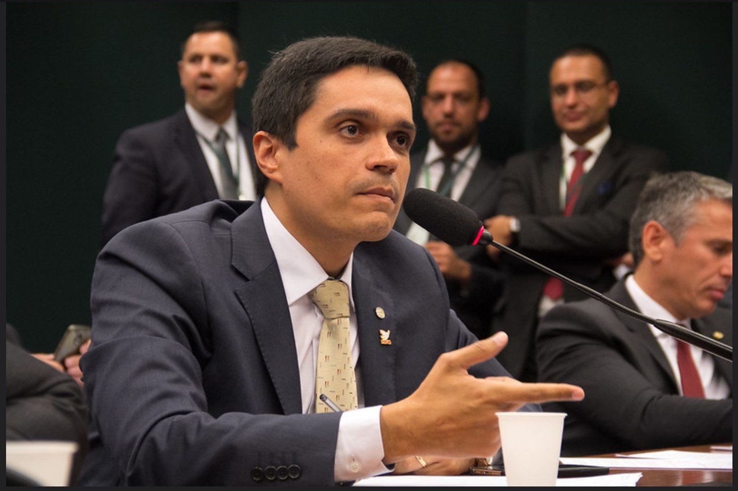 Deputado Denis Bezerra pede devolução da MP da Eletrobras por ofender Constituição