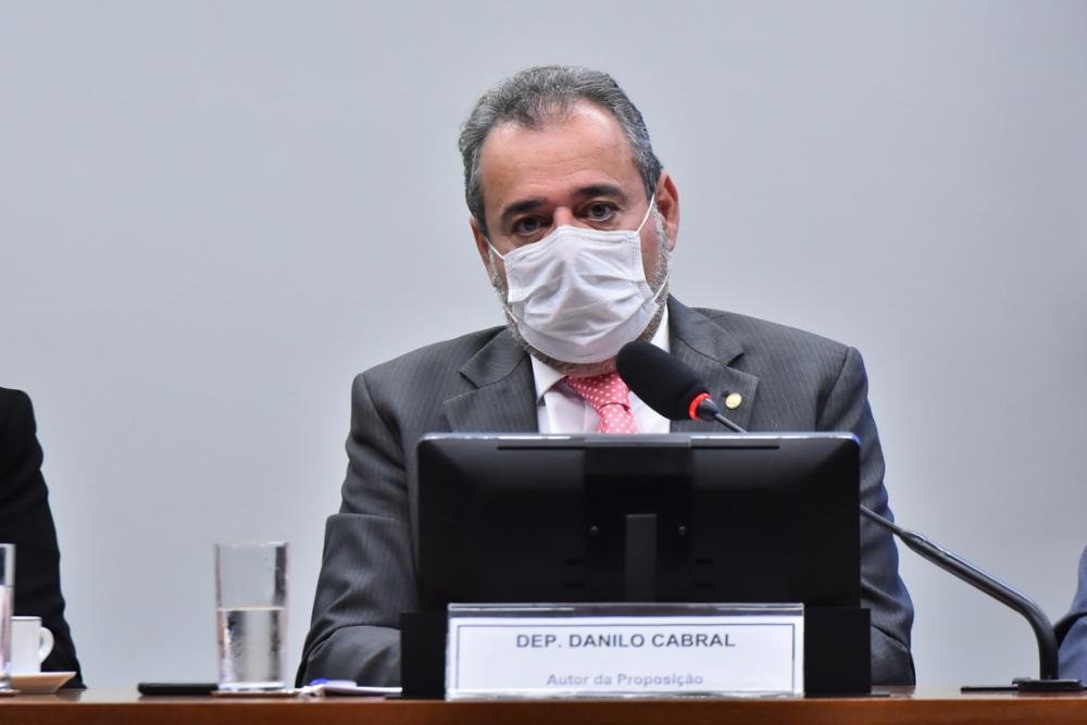 PEC de Danilo Cabral consolida Sistema Único de Assistência Social como política de Estado