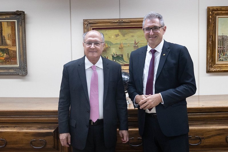 Heitor Schuch convida o ministro Alckmin para debater reindustrialização do Brasil na Comissão de Indústria, Comércio e Serviços