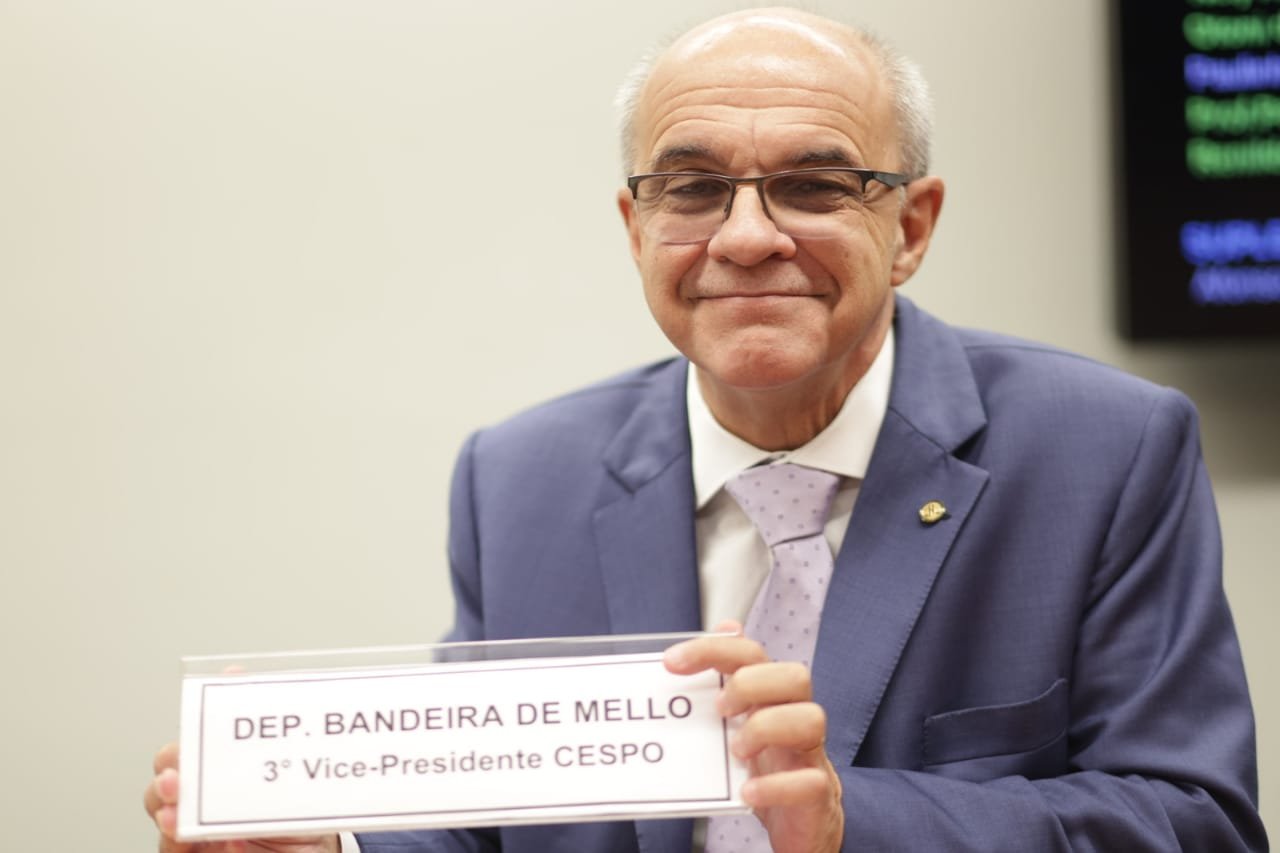 Bandeira de Mello é eleito vice-presidente da Comissão do Esporte