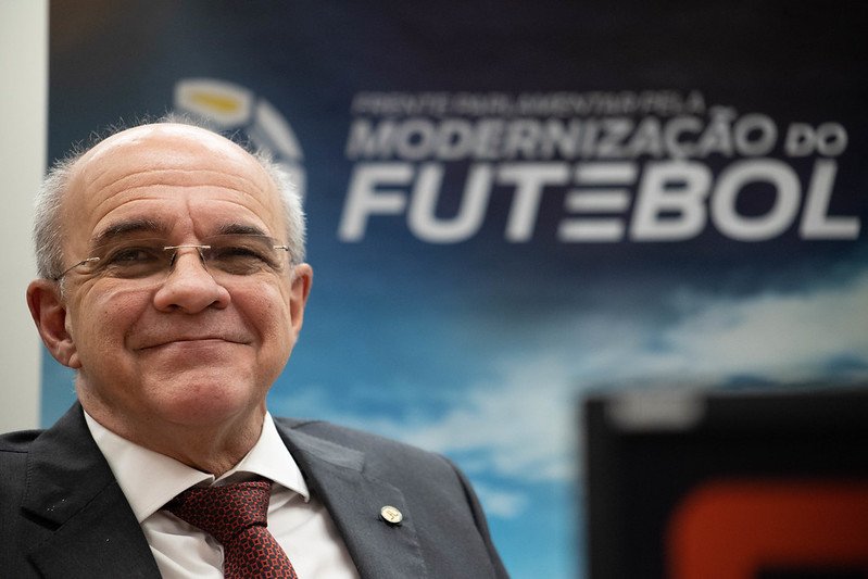 Câmara instala Frente Para Modernização do Futebol Brasileiro proposta por Bandeira de Mello
