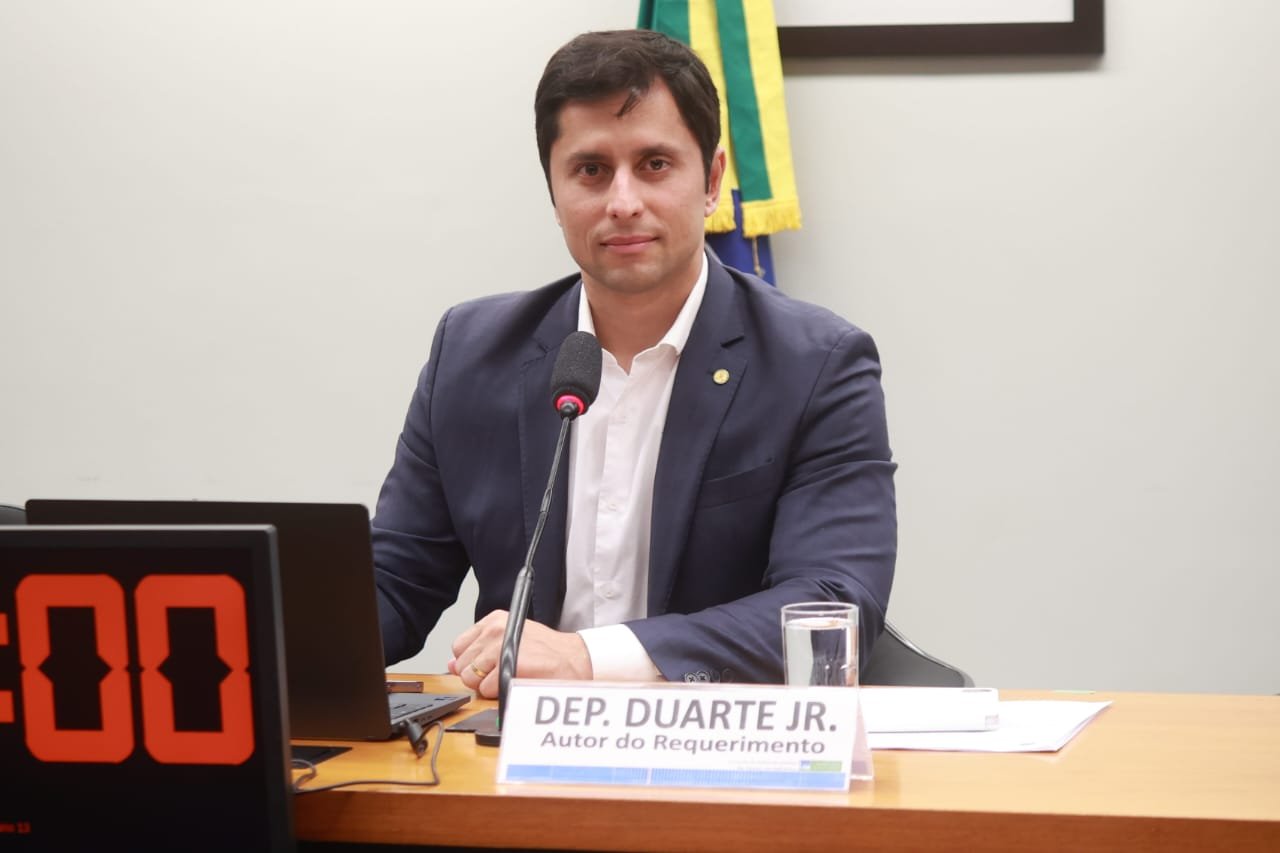 Duarte Jr. faz audiência pública para debater a educação inclusiva para pessoas com deficiência
